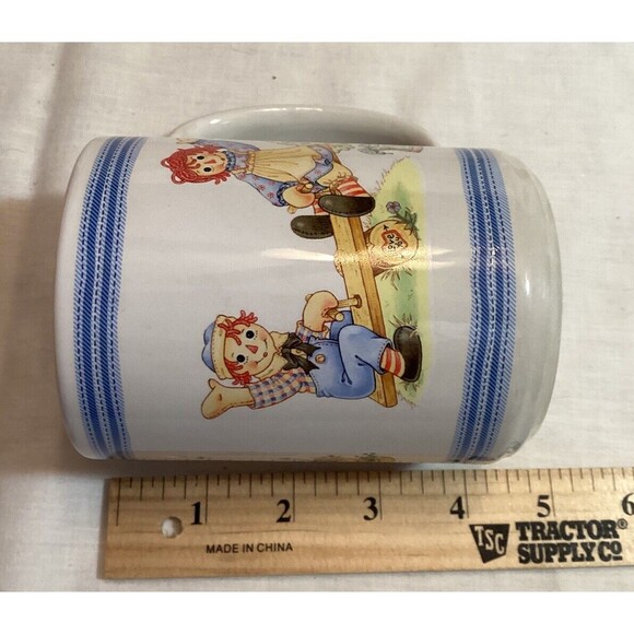 RAGGEDY ANN & ANDY DOLLS SET OF 2 COFFEE MUGS CUPS HOUSTON HARVEST - Picture 6 of 8